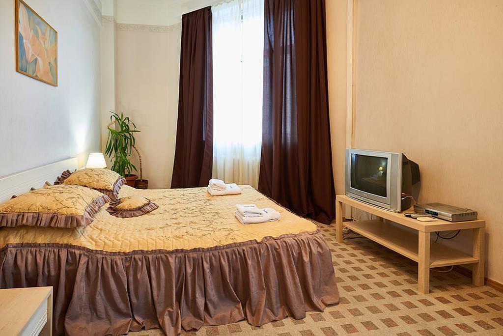 Home Hotel Apartments On Khreshchatyk Area Kyiv Exterior photo