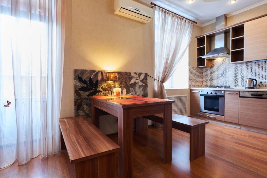 Home Hotel Apartments On Khreshchatyk Area Kyiv Exterior photo